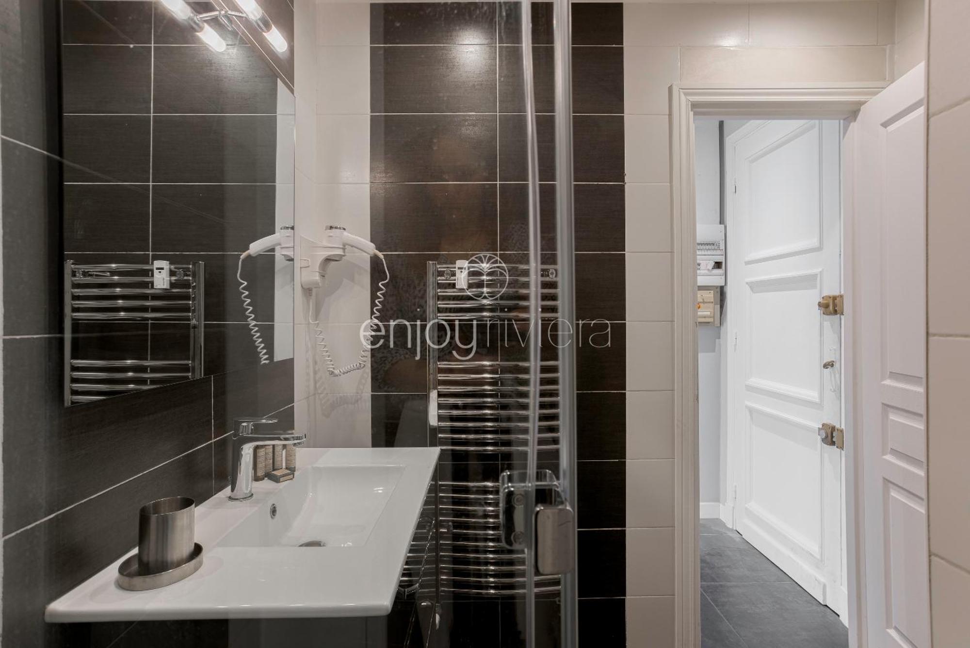 Palais Miramar - Suite & B31 - Croisette Emplacement Unique - 20M Plage - Wifi - Clim Cannes Buitenkant foto